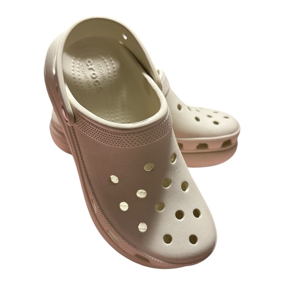 CROCS Shoes - Crocs Women's Classic Clog - Cream